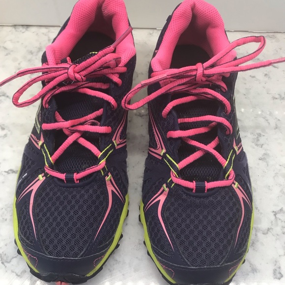 New Balance Sneakers - Picture 3 of 7